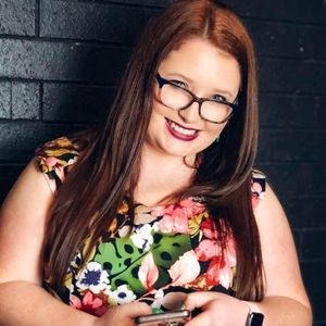 Meet your Posher, Alexandra